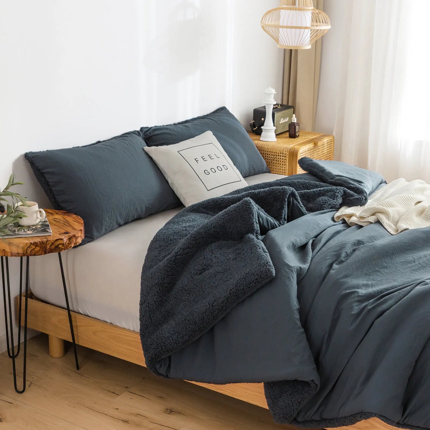 COTTEBED Warm Reversible Ultra Soft Comforter Set with Pillow Shams