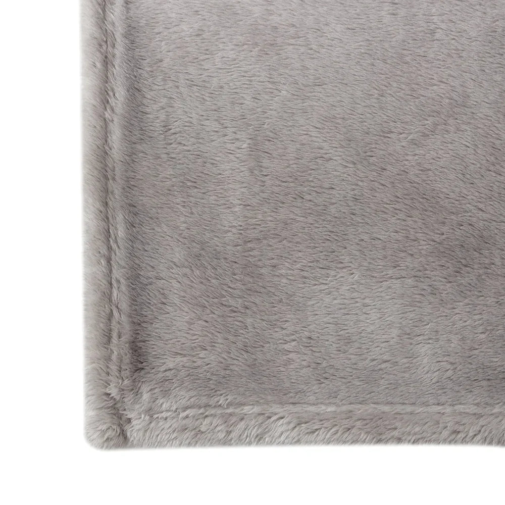 Antimicrobial Plush Polyester Throw Blanket Breathable Machine Washable Cozy