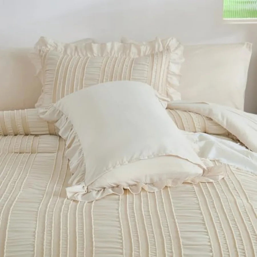 Comforter Set With Ruffle Design 7-Piece Bed In A Bag