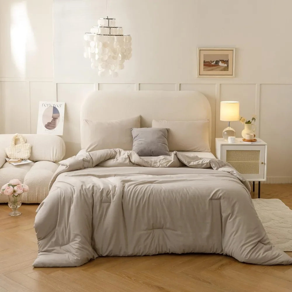 Lightweight Polyester Cotton 3pc Comforter Set With Pillowcases