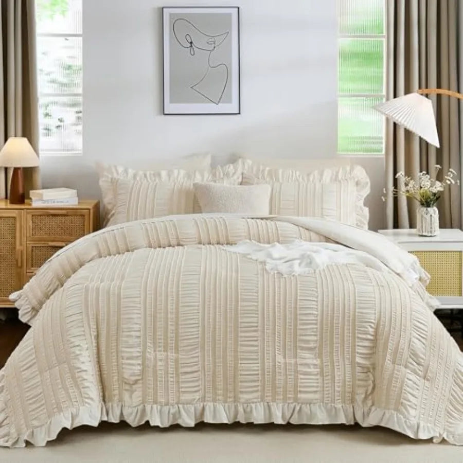 Comforter Set With Ruffle Design 7-Piece Bed In A Bag