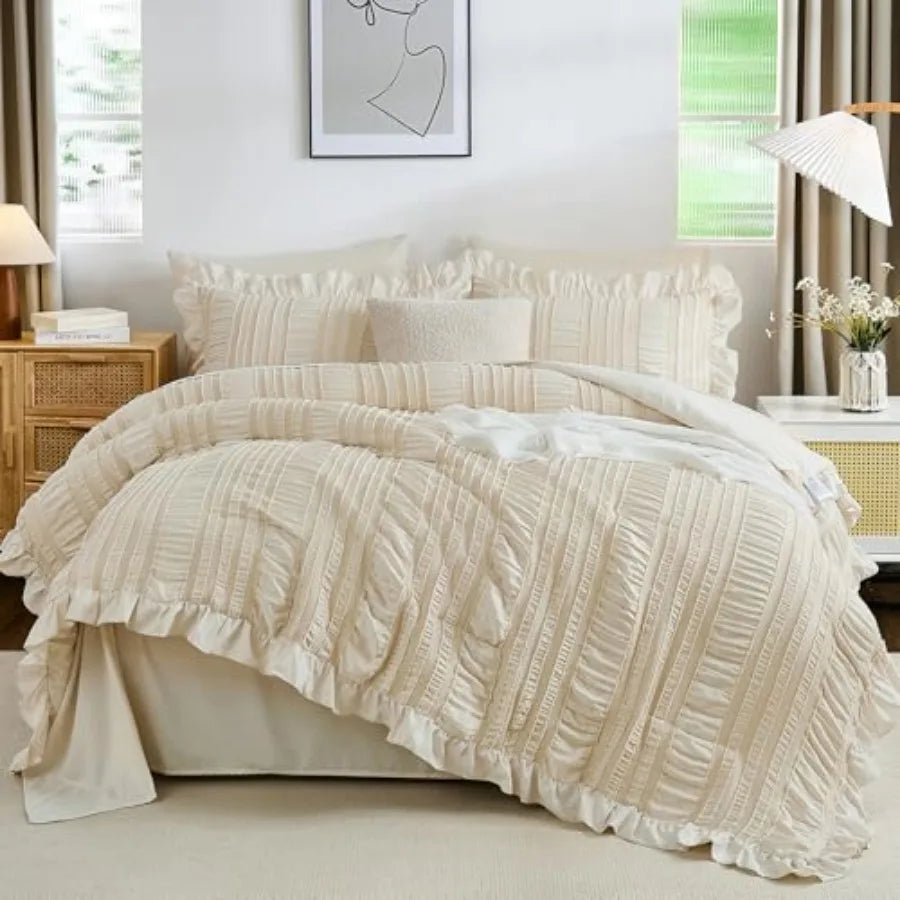 Comforter Set With Ruffle Design 7-Piece Bed In A Bag