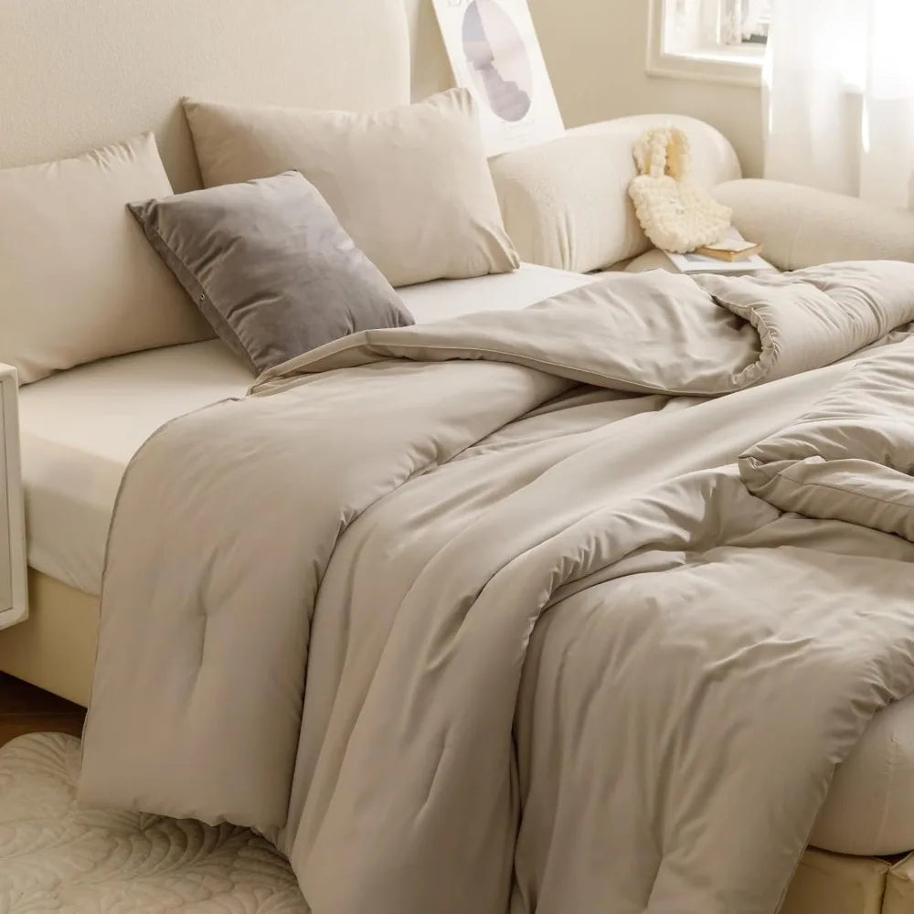 Lightweight Polyester Cotton 3pc Comforter Set With Pillowcases