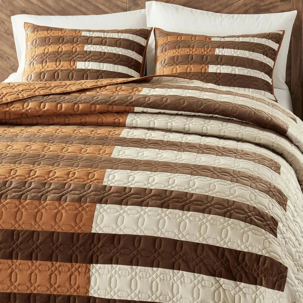 Patchwork Quilt Set Farmhouse Velvet Bedding Lightweight Polyester Cotton
