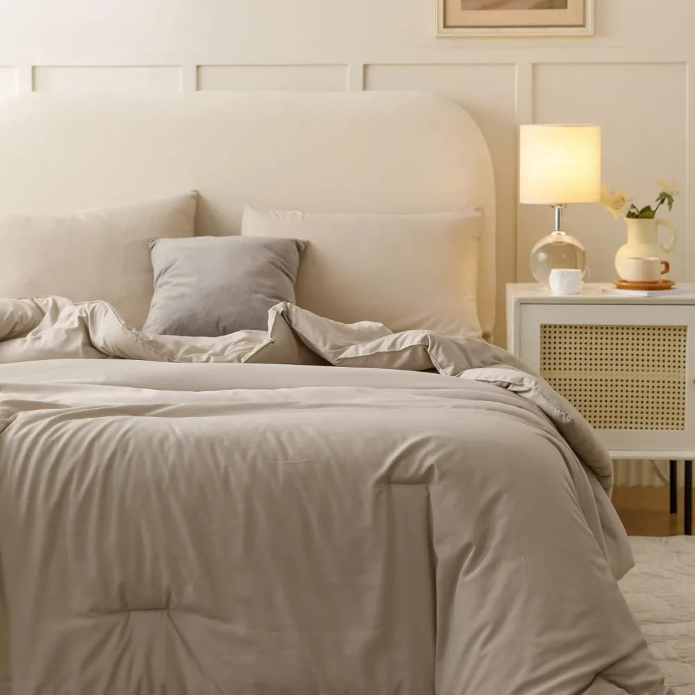 Lightweight Polyester Cotton 3pc Comforter Set With Pillowcases