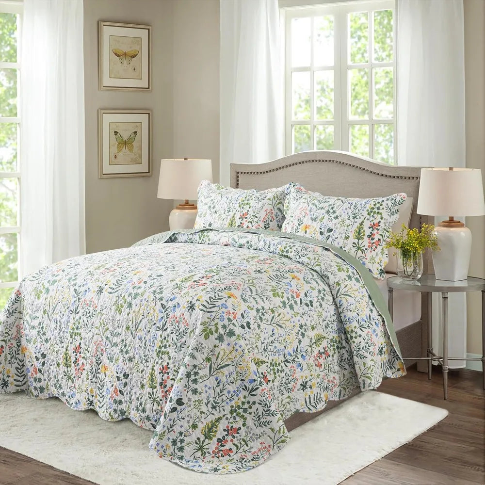 Floral Quilt Set Lightweight Patchwork Cotton Bed Coverlets 3 Piece