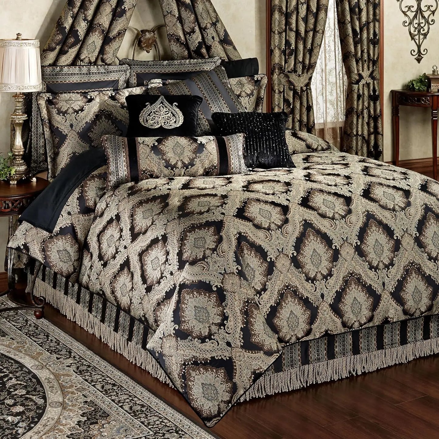 Damask Medallion Luxury Bedding Set 4 Piece Comforter