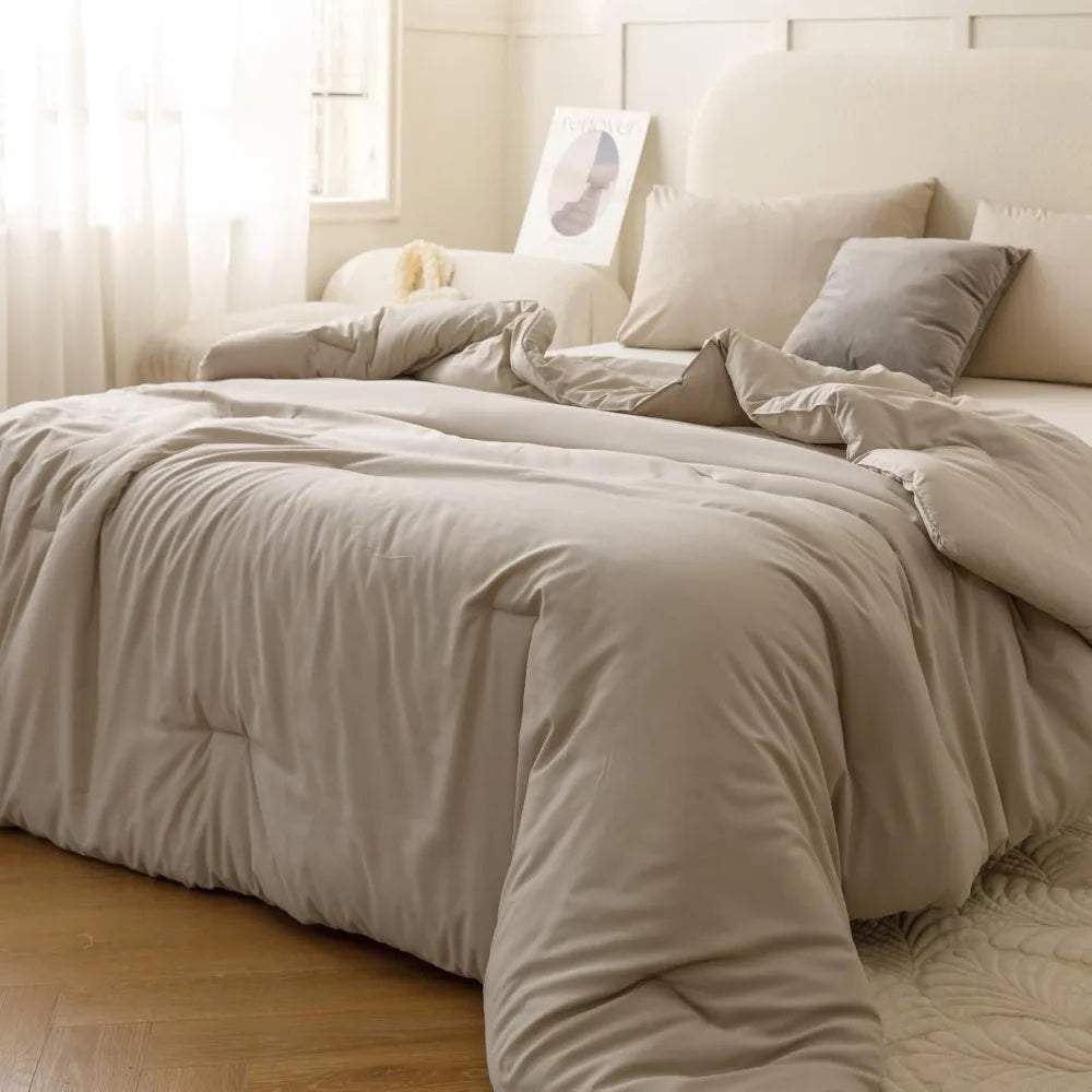 Lightweight Polyester Cotton 3pc Comforter Set With Pillowcases