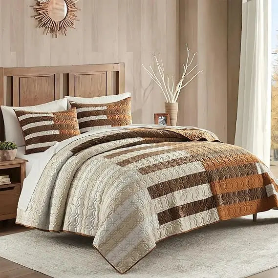 Patchwork Quilt Set Farmhouse Velvet Bedding Lightweight Polyester Cotton