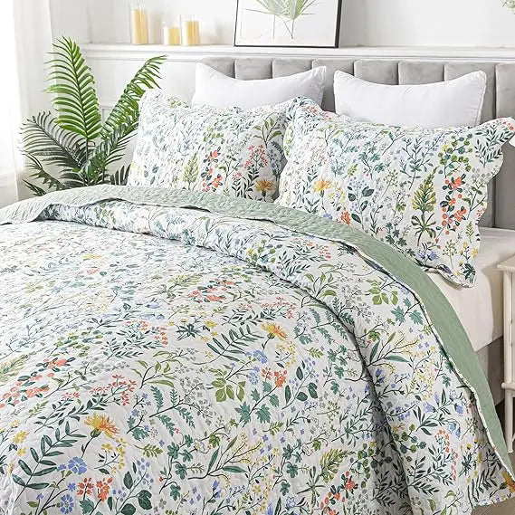 Floral Quilt Set Lightweight Patchwork Cotton Bed Coverlets 3 Piece